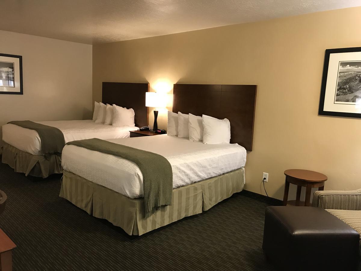 ורנל Dinosaur Inn & Suites מראה חיצוני תמונה